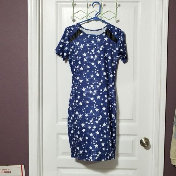 Dress  - Picture 1 of 2